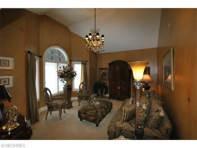 9475 Woodchip Ln - Photo 3 of 25