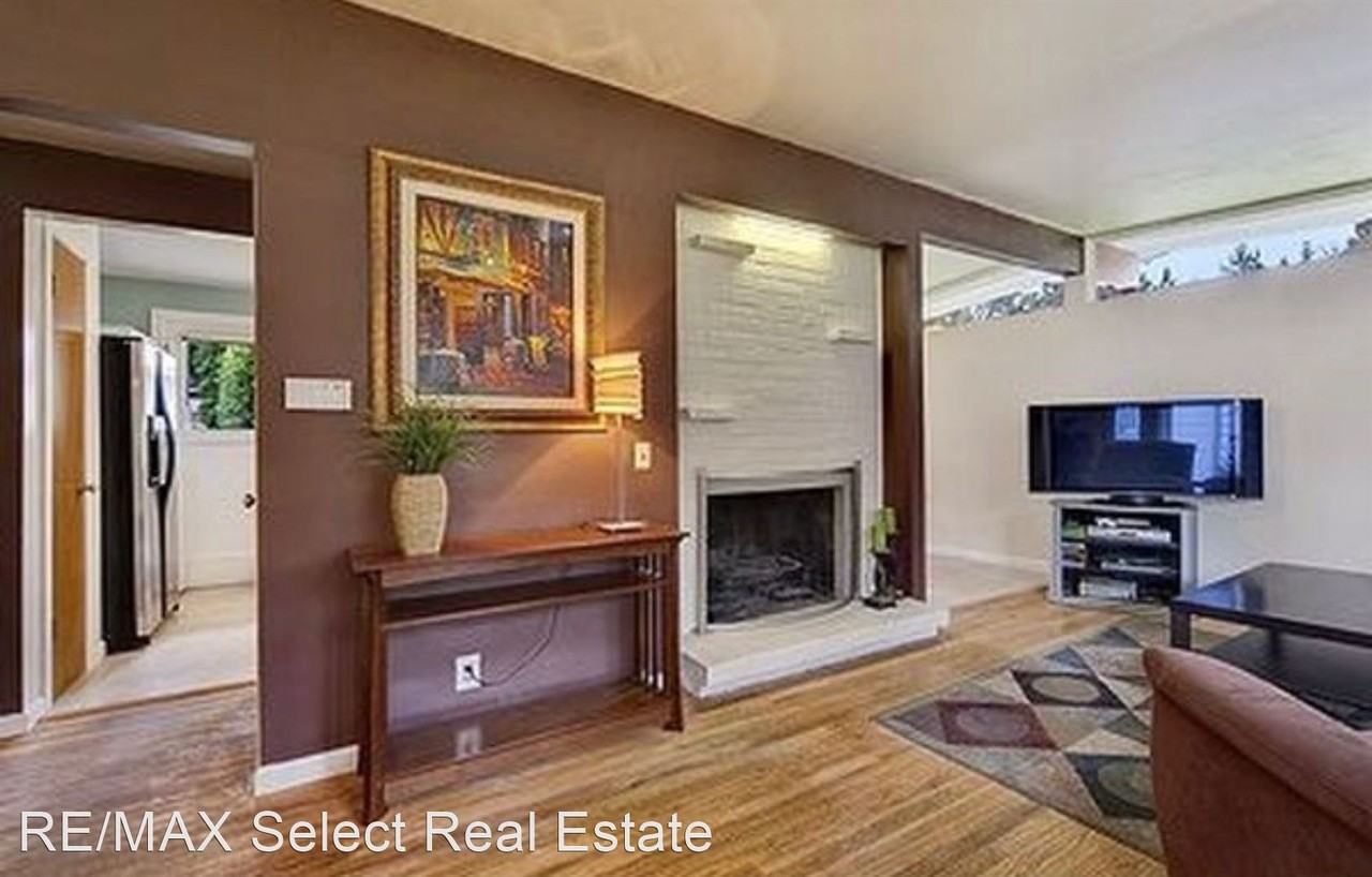 1623 146th Ave Se - Photo 3 of 5
