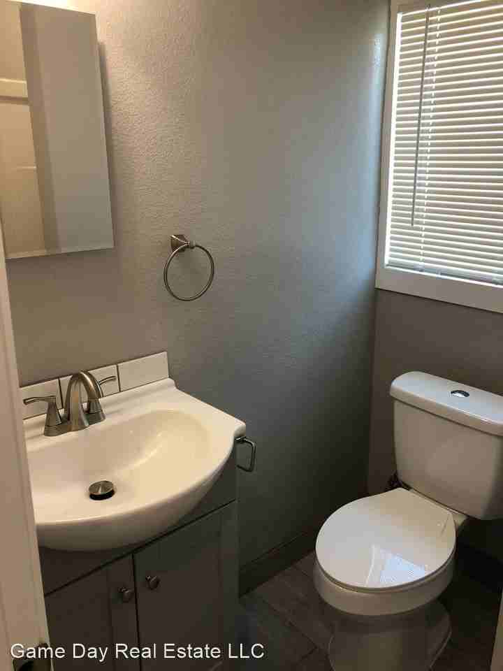 6216 S. 10th St. - Photo 2 of 12