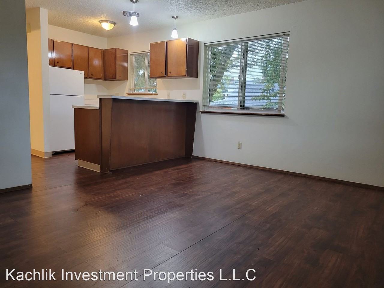 1326-1340 SE Center Street - Photo 3 of 13