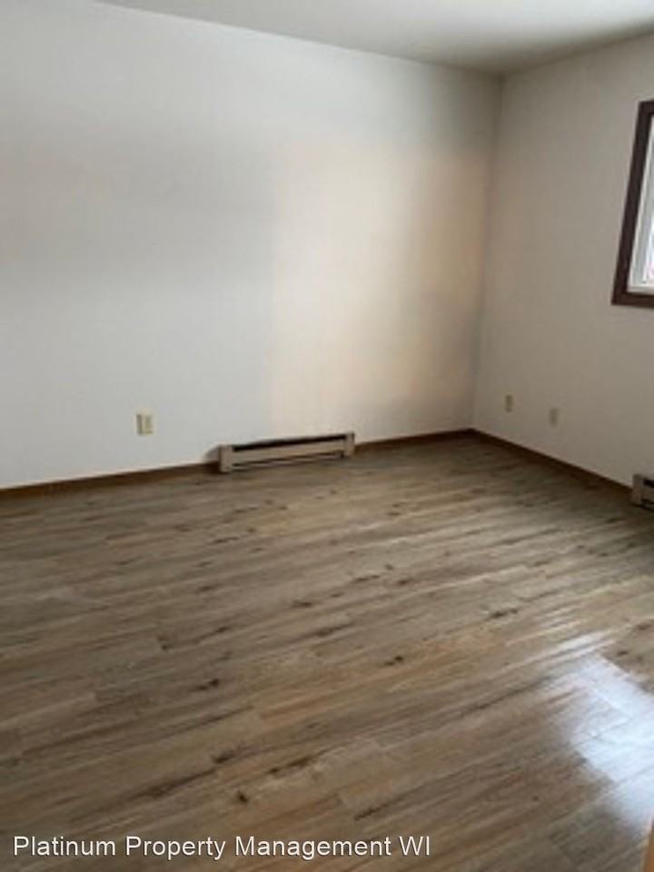 2802 Jelinek Ave - Photo 2 of 6