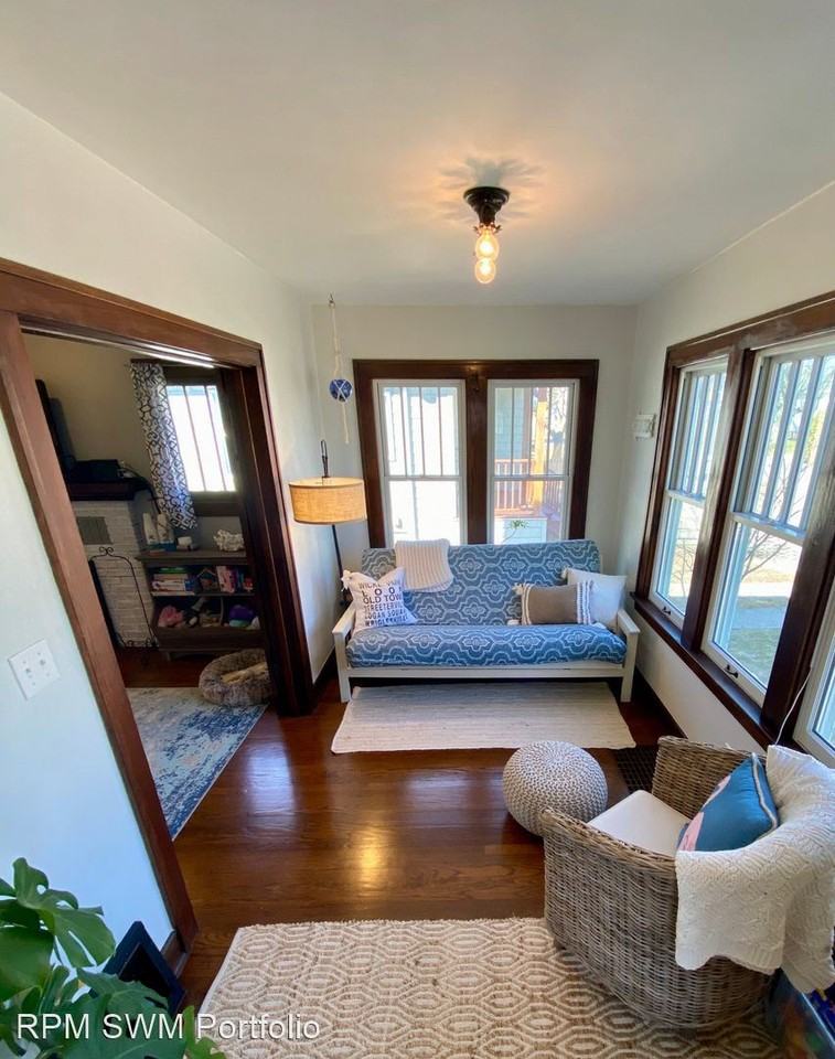 524 524 La Salle 1 - Photo 3 of 17