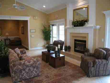 Creek Point Apartment Homes Apartment - Photo 3 of 4