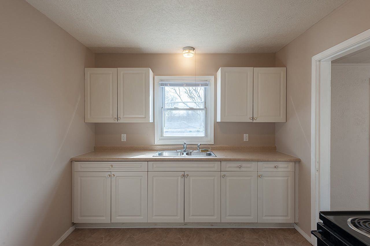 2301 S Milton Dr #0 - Photo 2 of 20