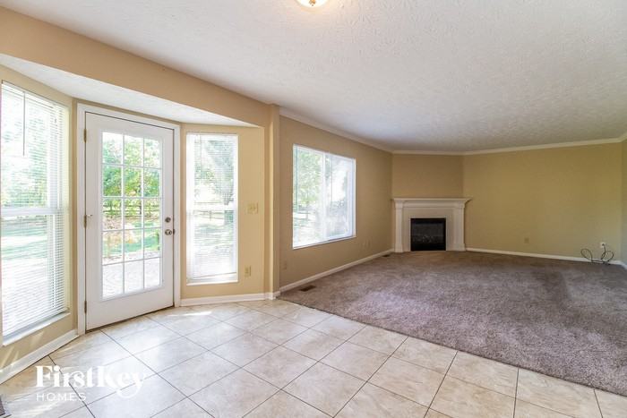 4596 Ellsberry Ct - Photo 2 of 15