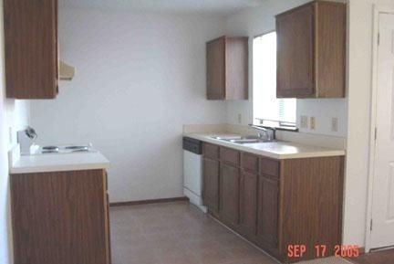 Toler Place Apt. - Photo 3 of 6