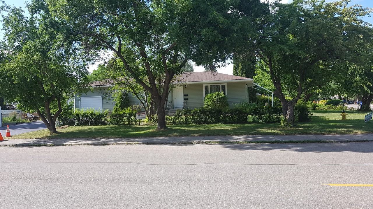 2 Bedroom Lower Suite in GreyStone Heights Apartments 618 Quance Ave