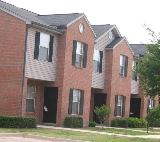 Centerville Pointe  Apt. - Photo 2 of 2