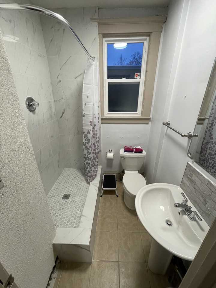 1319 Ouellette Avenue - Photo 3 of 18