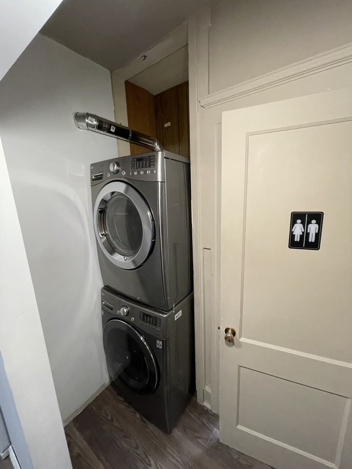 1319 Ouellette Avenue - Photo 6 of 18