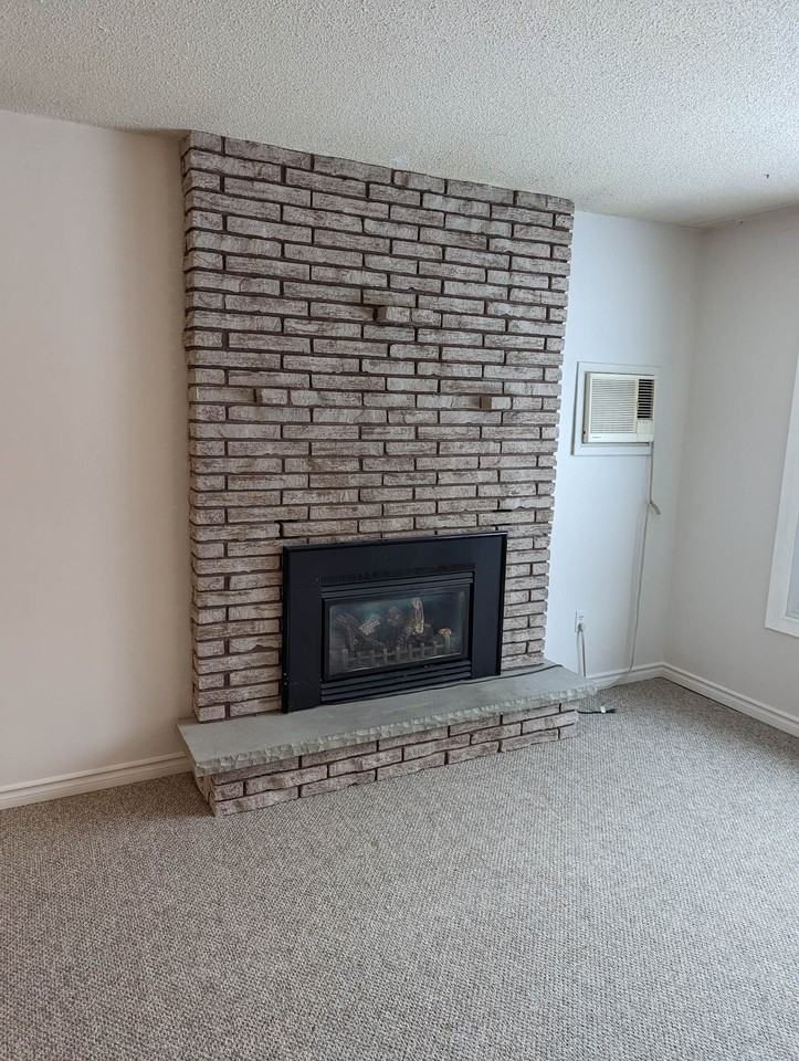 2035 Moncrief Road - Photo 3 of 16