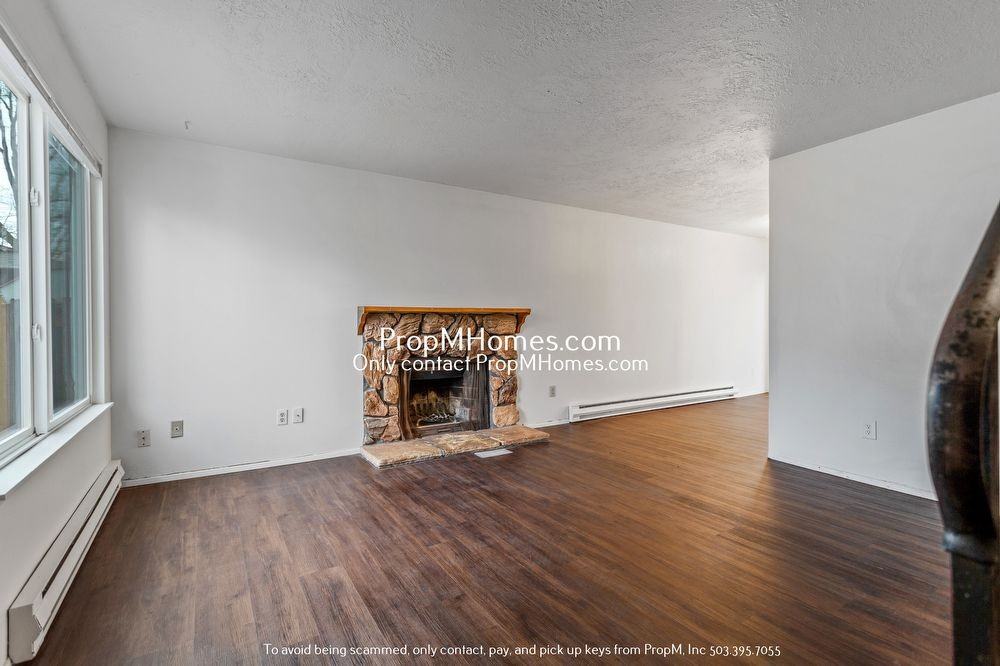 1070 Birchwood Dr - Photo 3 of 17