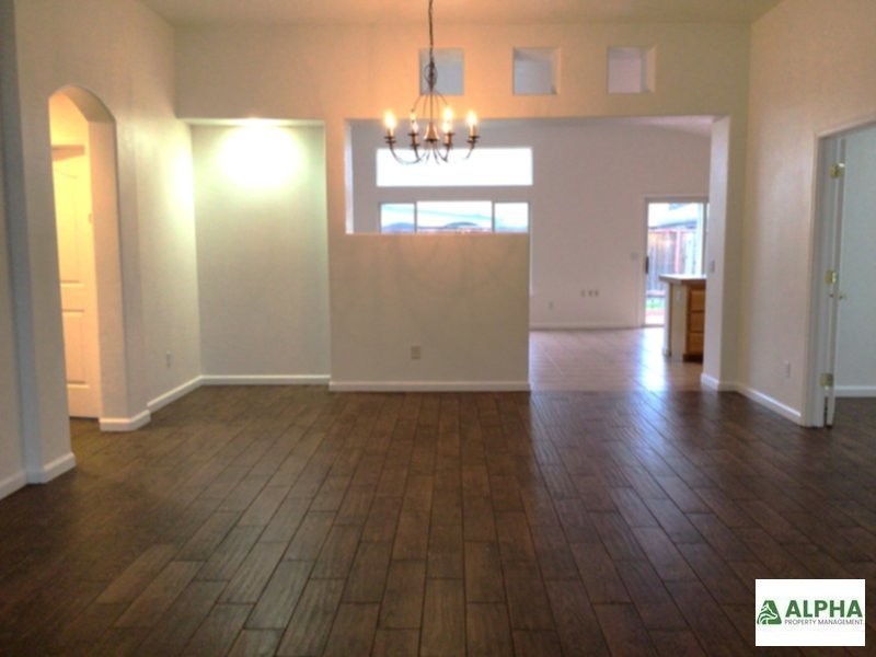 6616 Galloway Way - Photo 2 of 10