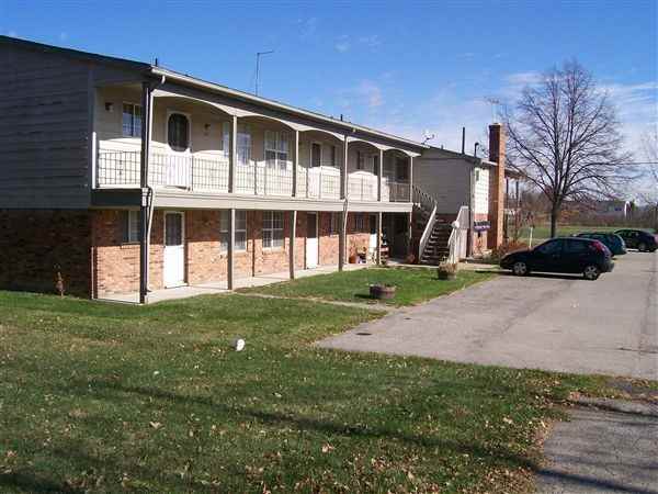 South Lyon Apartments - Photo 2 of 3