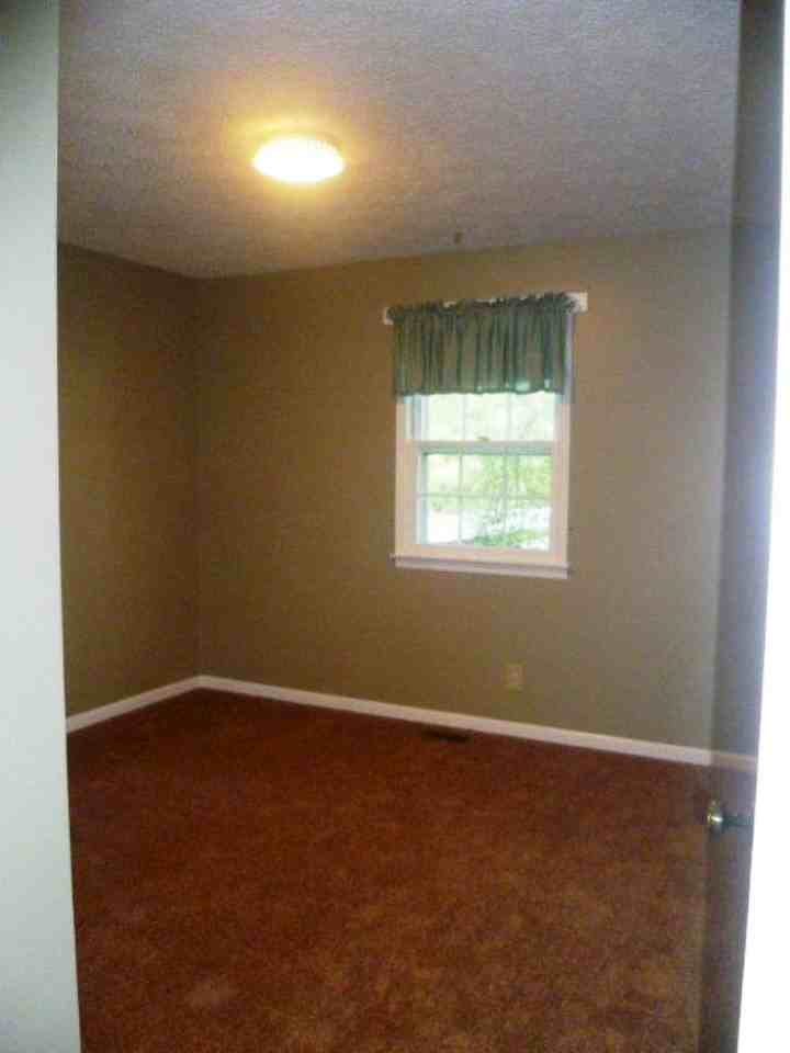 140 Stevens Dr NW - Photo 3 of 11