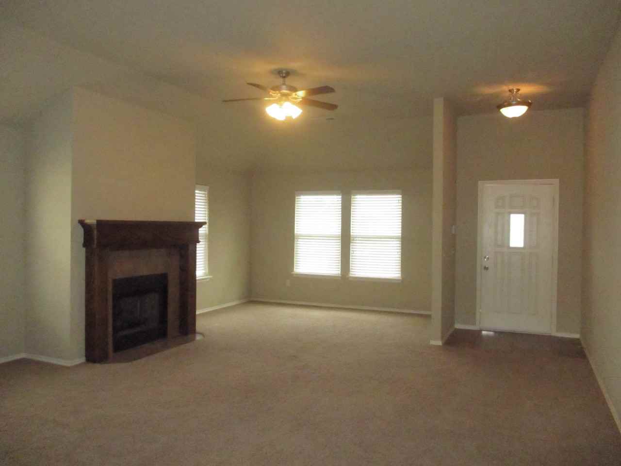 12827 SE 19th St - Photo 3 of 21