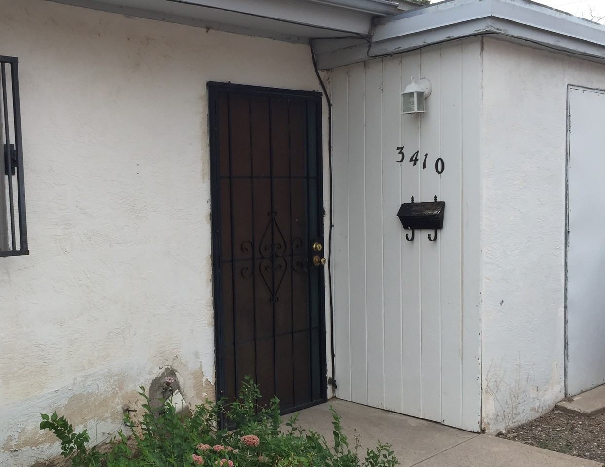 3410 Anderson Ave SE - Photo 2 of 14