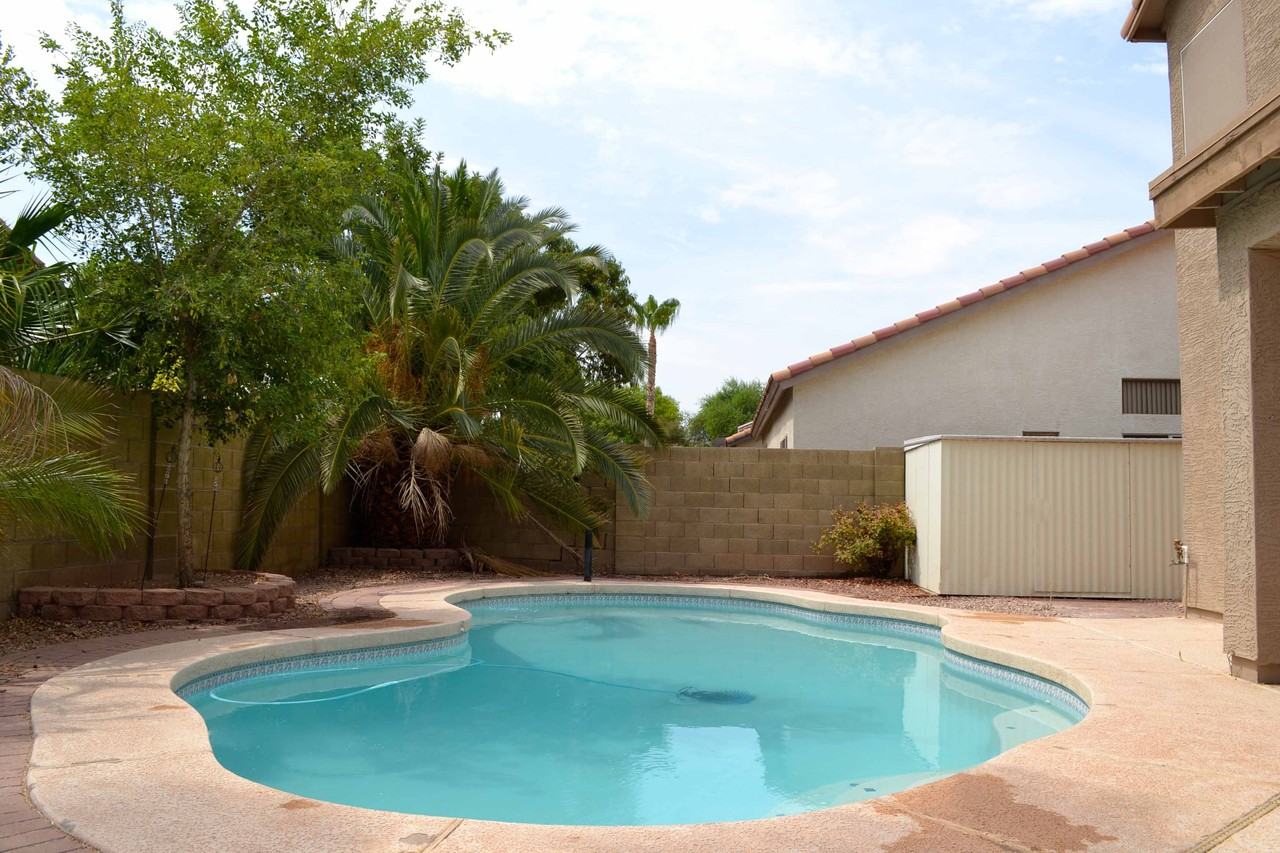 47 N Rock St - Photo 2 of 17