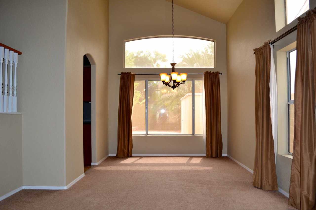 47 N Rock St - Photo 3 of 17