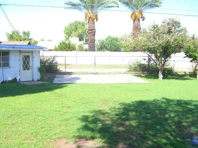 1138 E Nielson Ave - Photo 2 of 8