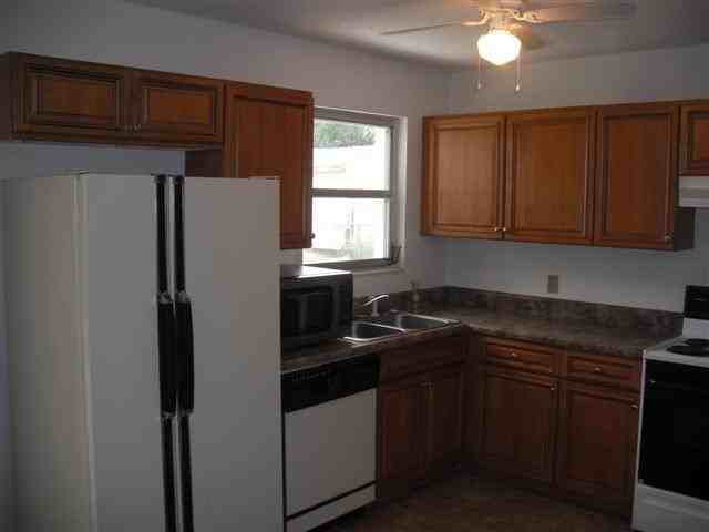 176 Coral Dr SW - Photo 3 of 9