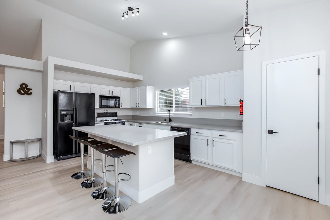 Red Vine St - Photo 7 of 19