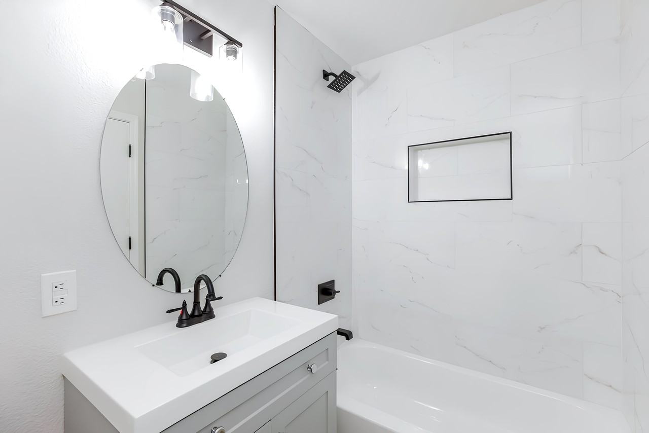 Red Vine St - Photo 7 of 17