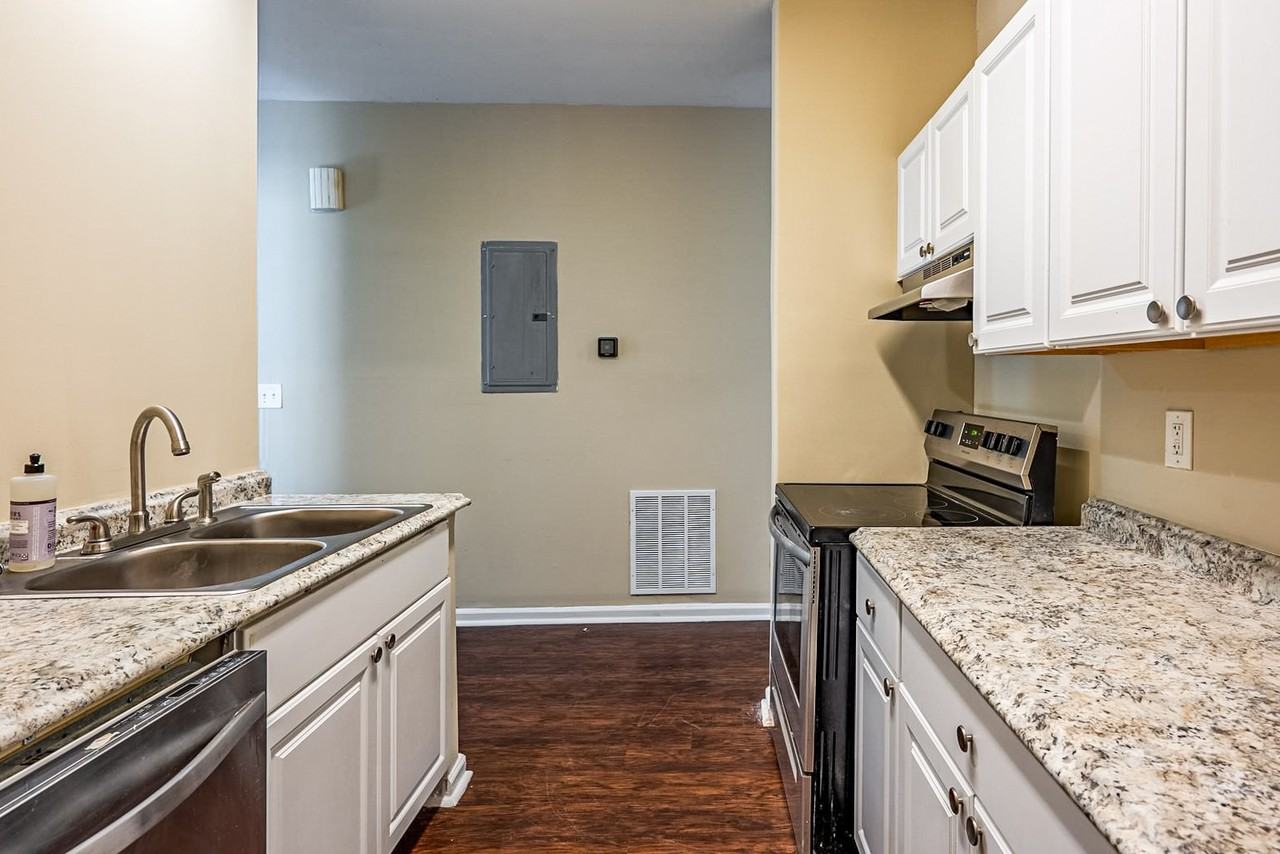 Washington St Sw - Photo 3 of 14