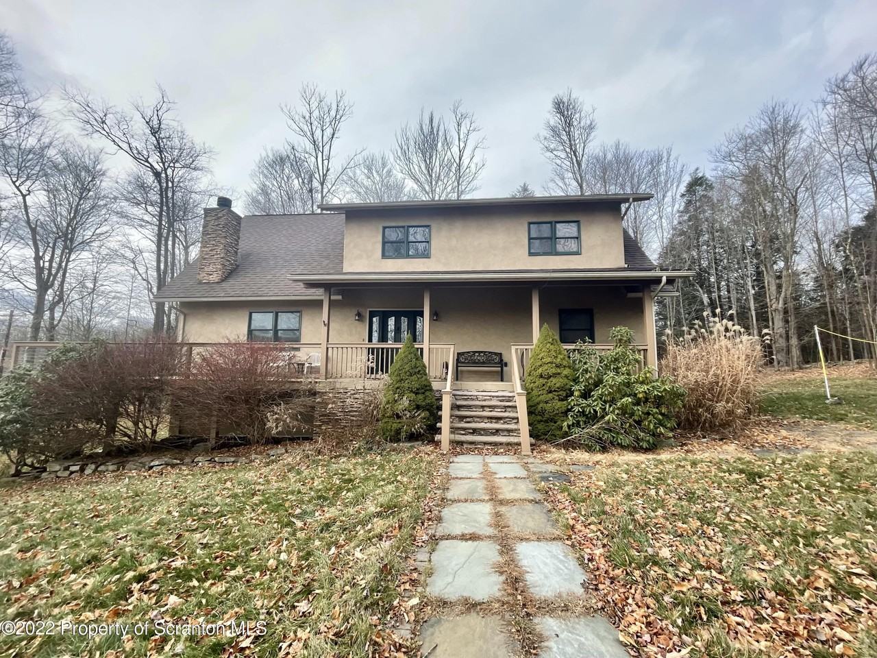 621 Lake Spangenberg Rd - Photo 2 of 44