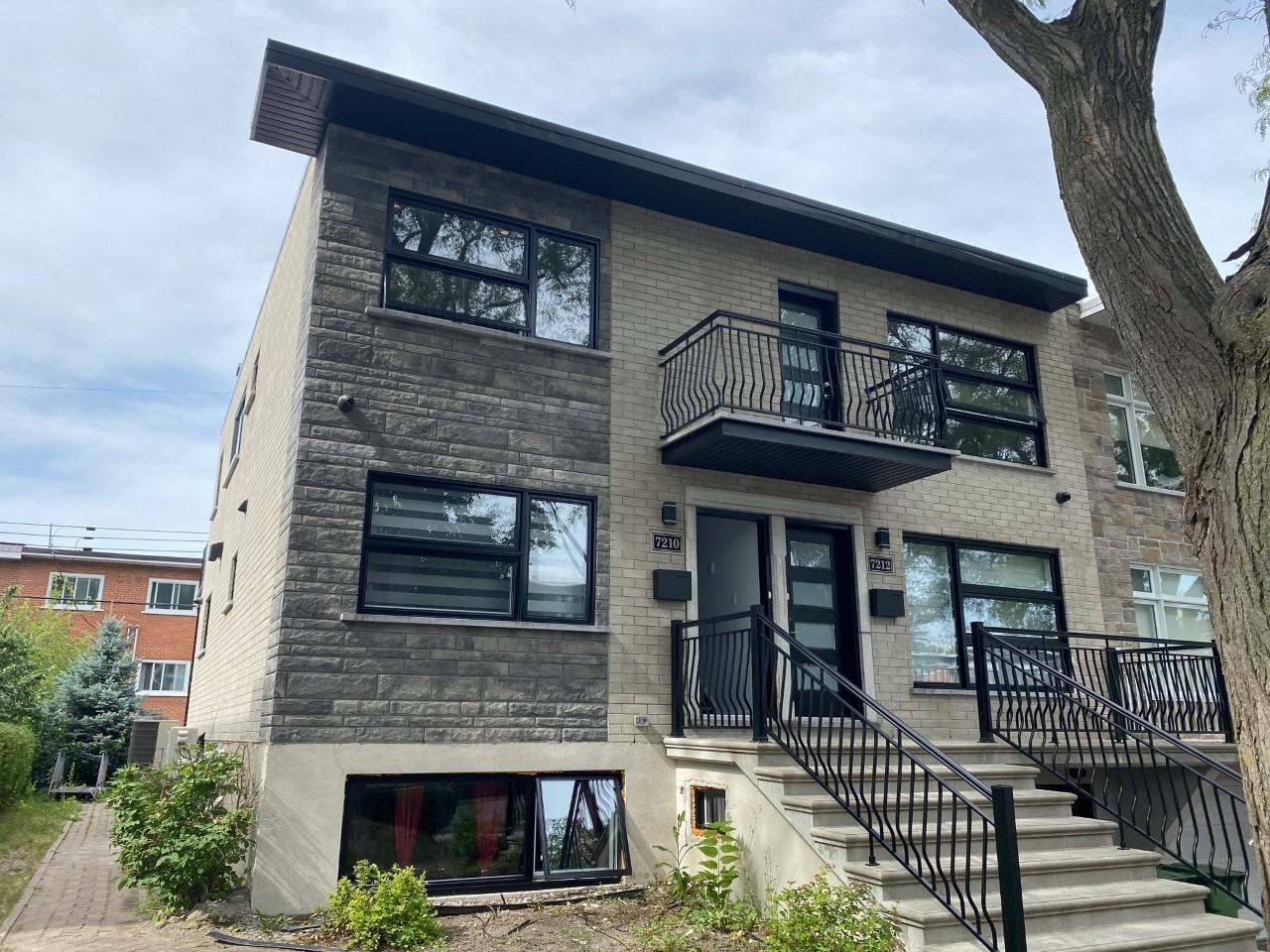 7212 Rue Deslierres Apartments in SaintLéonard, Montréal, QC H1S 2B9