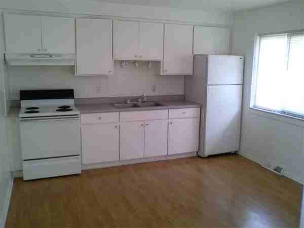 Balfour - Photo 2 of 3