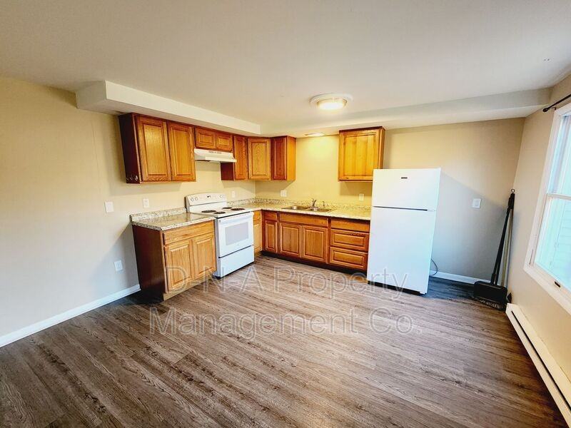 10 Adams St #E2 - Photo 7 of 8