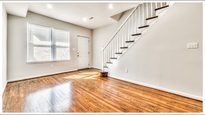 3336 W Caton Ave - Photo 7 of 32