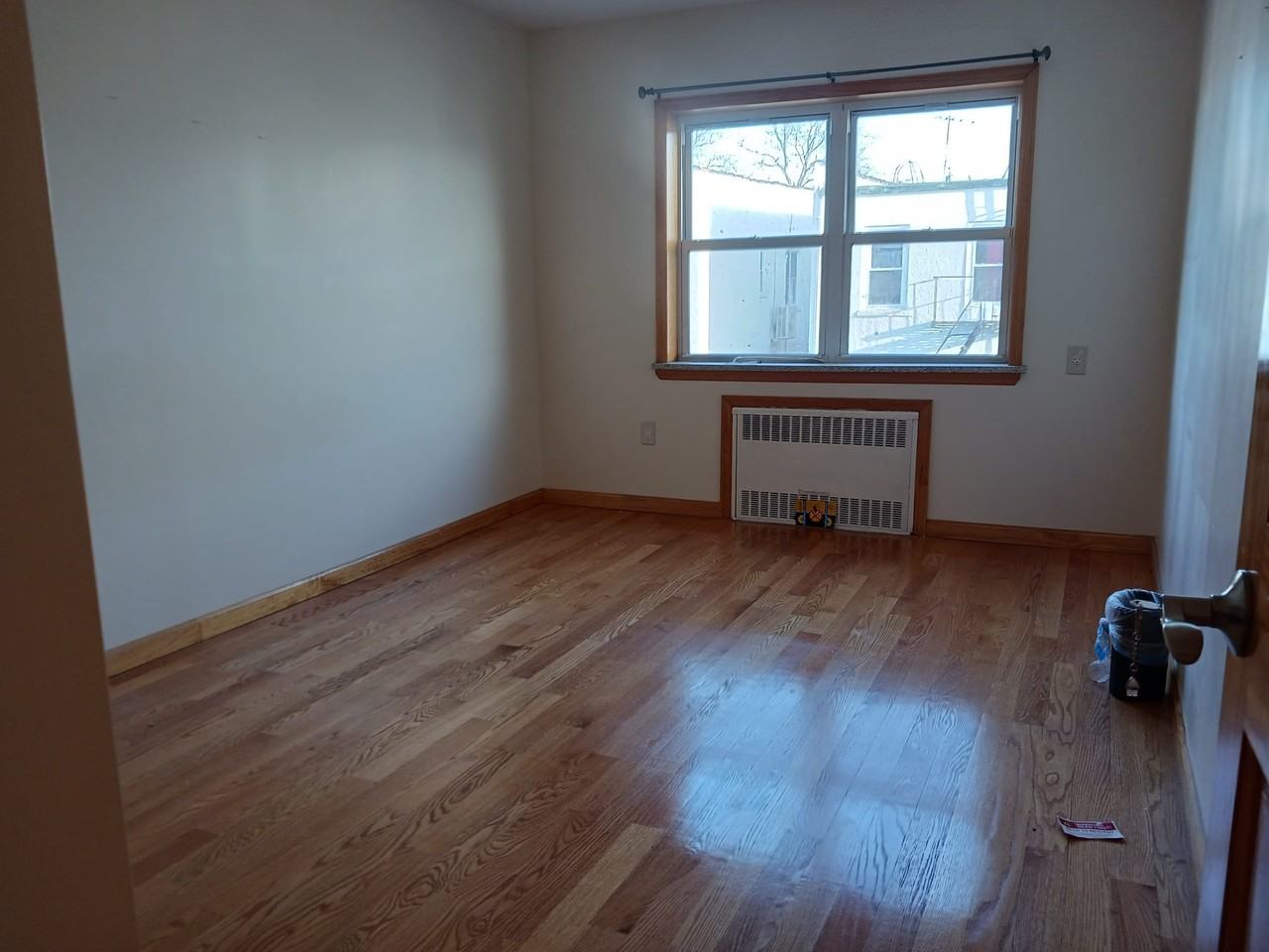 8641 25th Avenue 2f - Photo 3 of 13