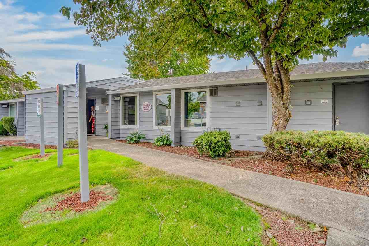 Stafford Court Apartments - Photo 2 of 28