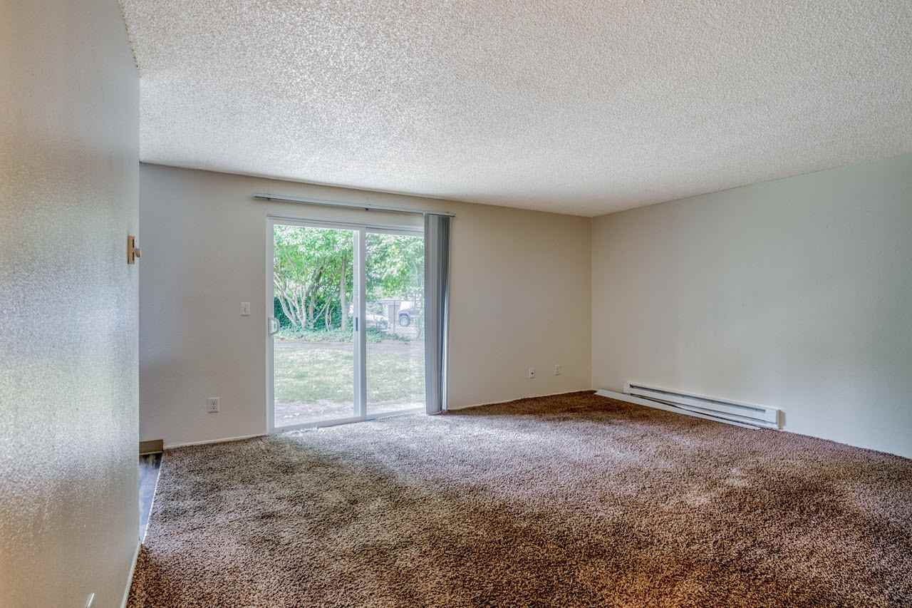 Stafford Court Apartments - Photo 3 of 28