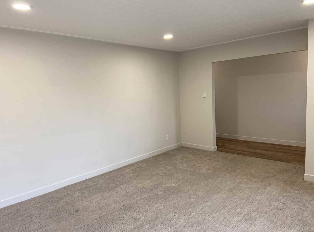 9839 79 St Nw - Photo 3 of 19