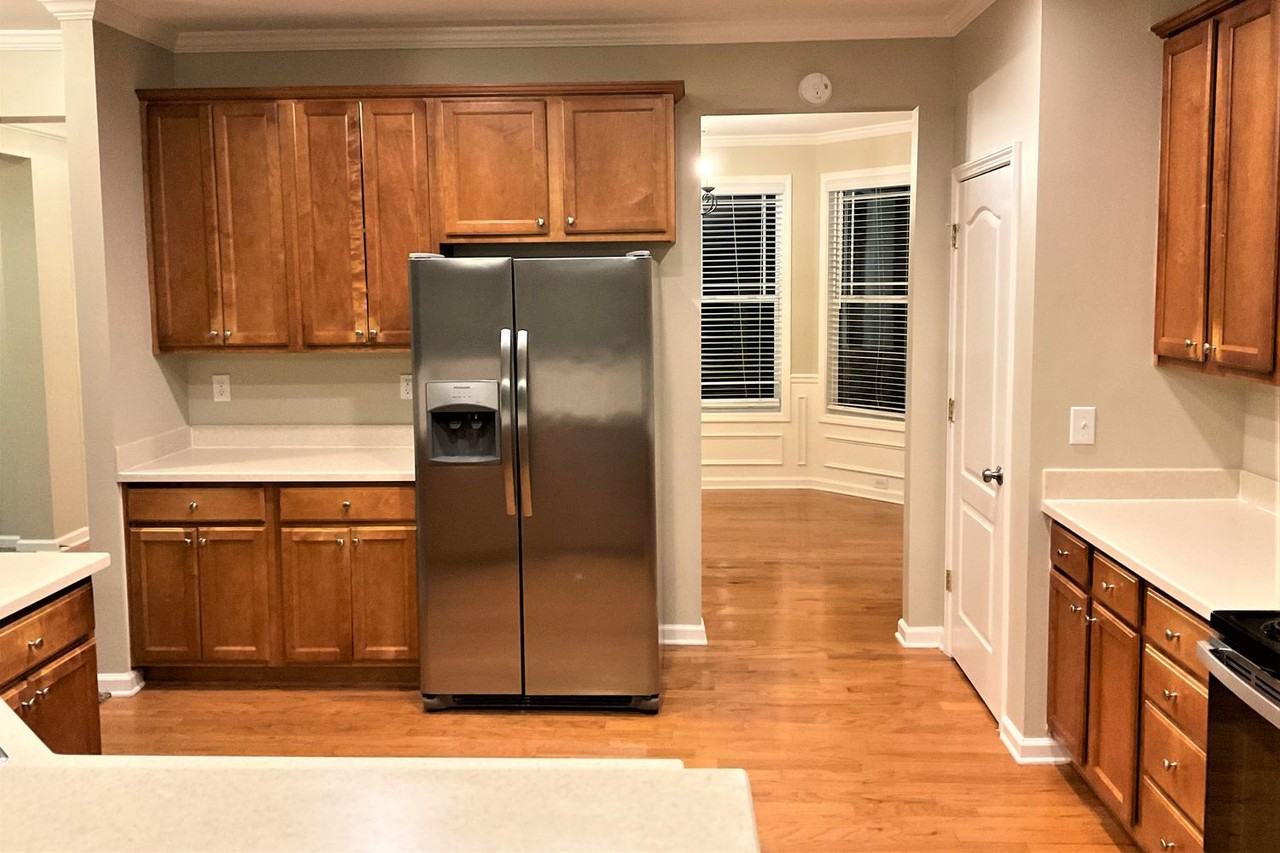 205 Harmony Lake Dr - Photo 3 of 19