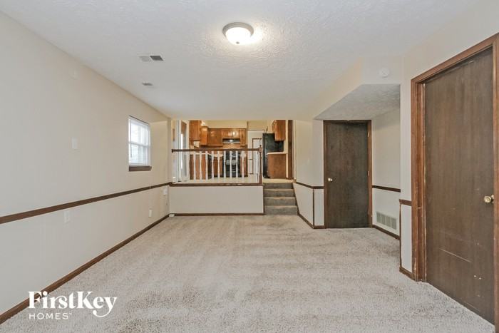 8203 Culpeper Dr - Photo 3 of 15