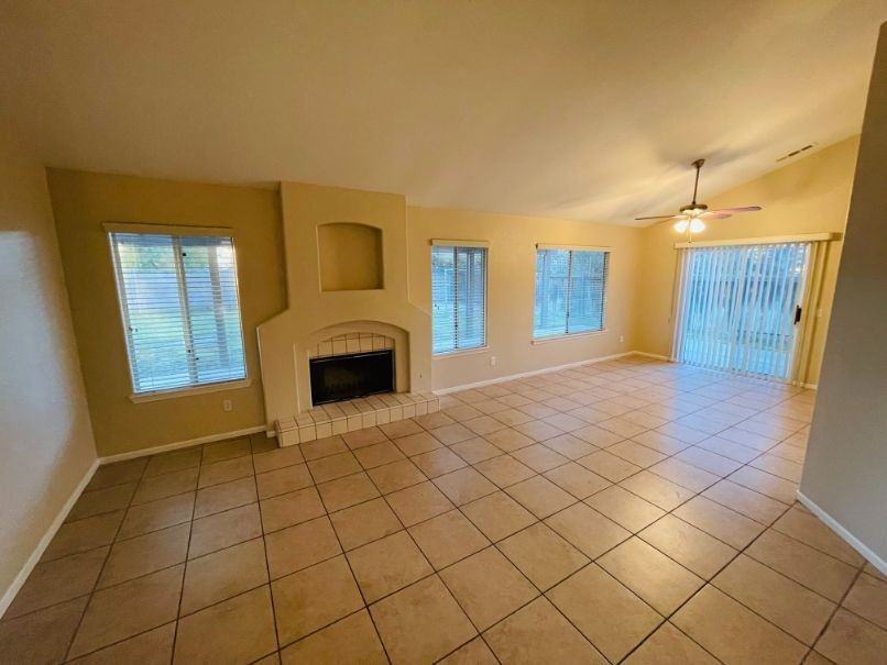 1050 Falcon Ct #1 - Photo 4 of 27