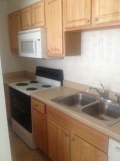 Country Manor - Photo 2 of 12