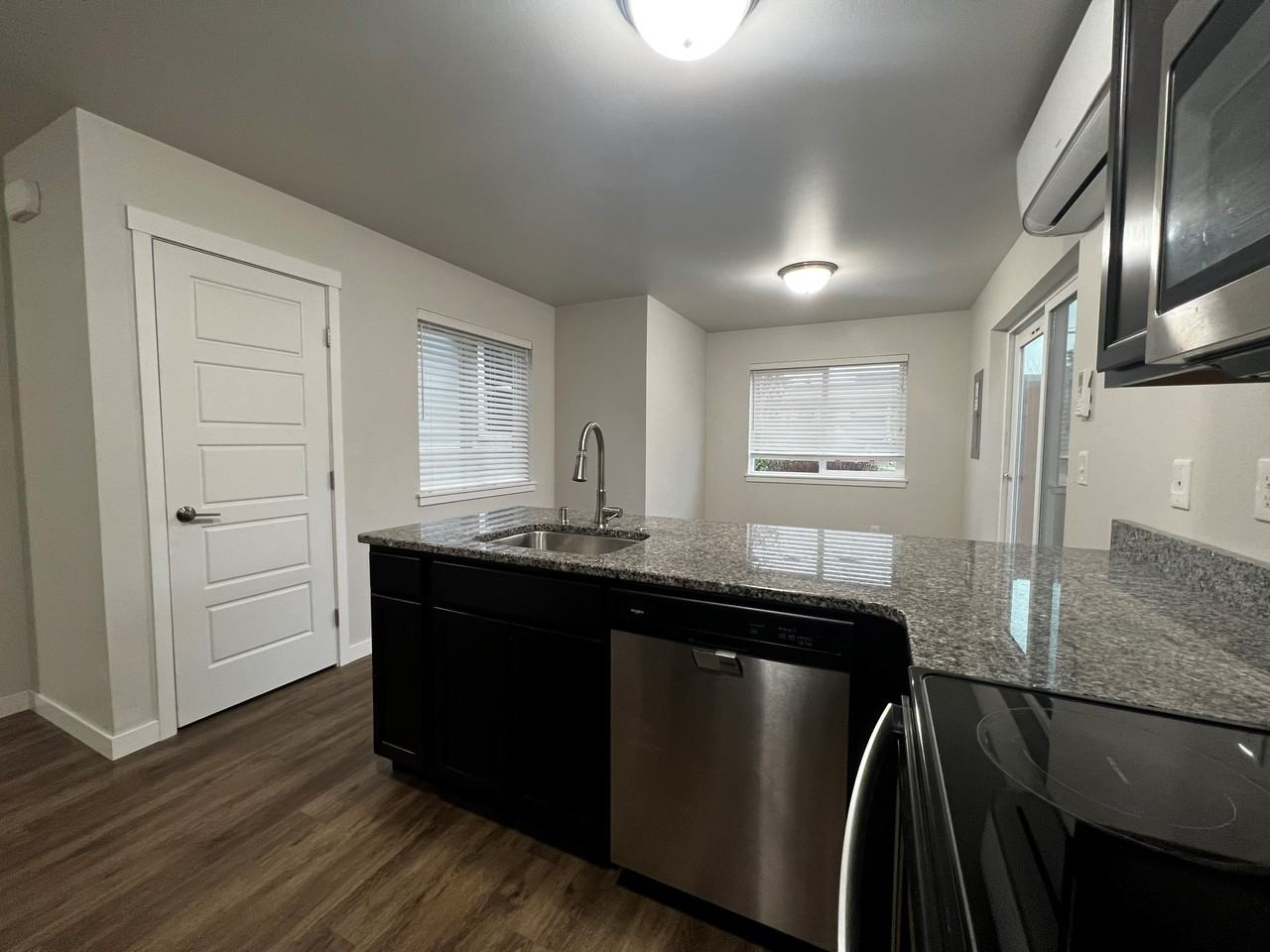 2425 Valencia Street - Photo 4 of 24