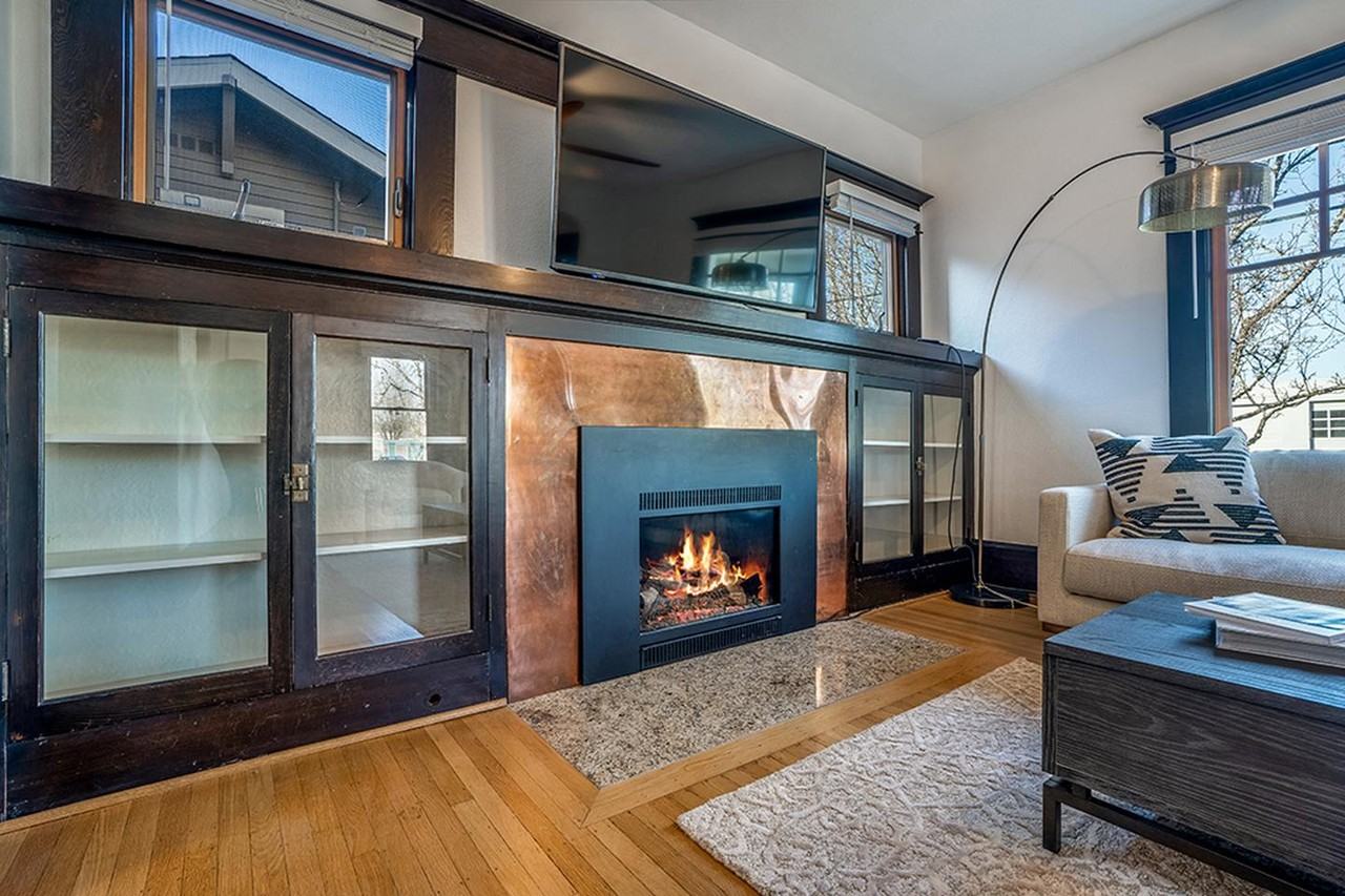 Stunningly updated Westmoreland home by Reed College - Photo 4 of 31