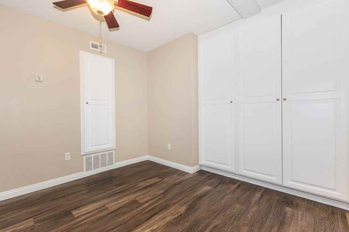 9950 Juanita St - Photo 3 of 15