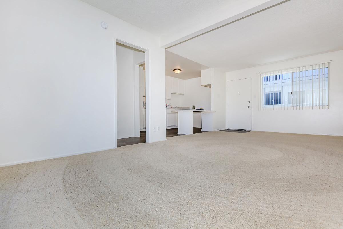 5025 E Pacific Coast Hwy - Photo 3 of 35