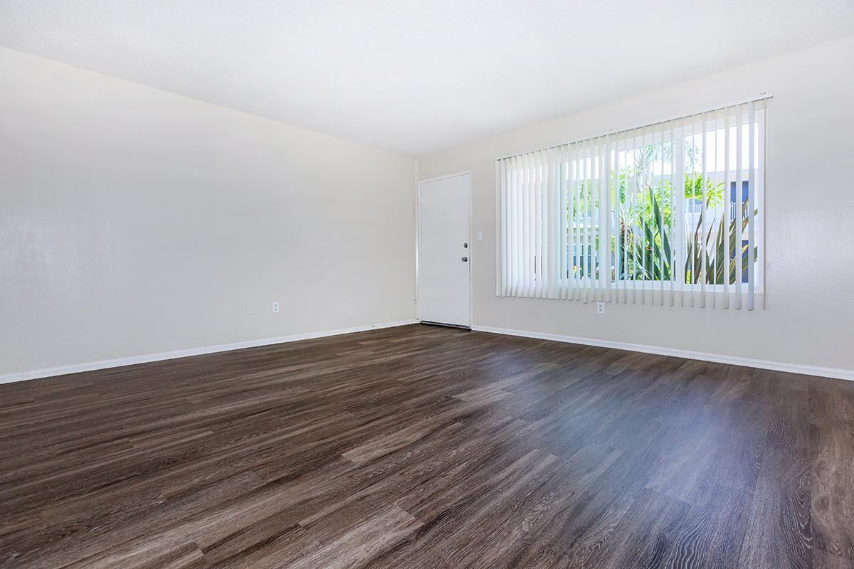 401 Atlanta Ave - Photo 5 of 24