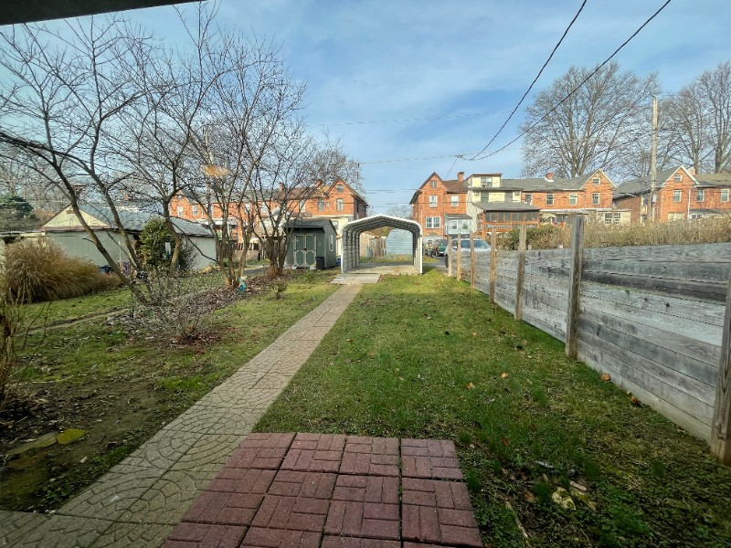 226 Sycamore Rd - Photo 3 of 10