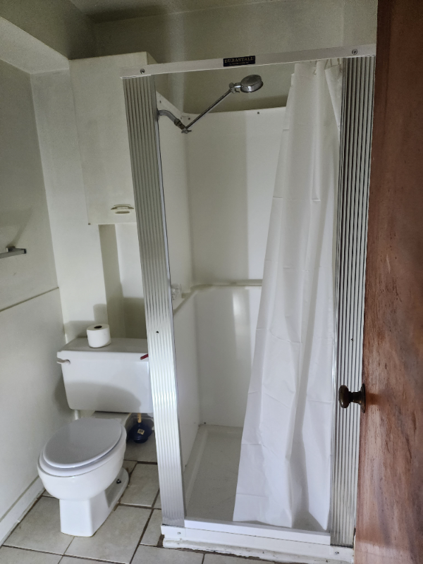 300 N Pine St #1stFL - Photo 2 of 9