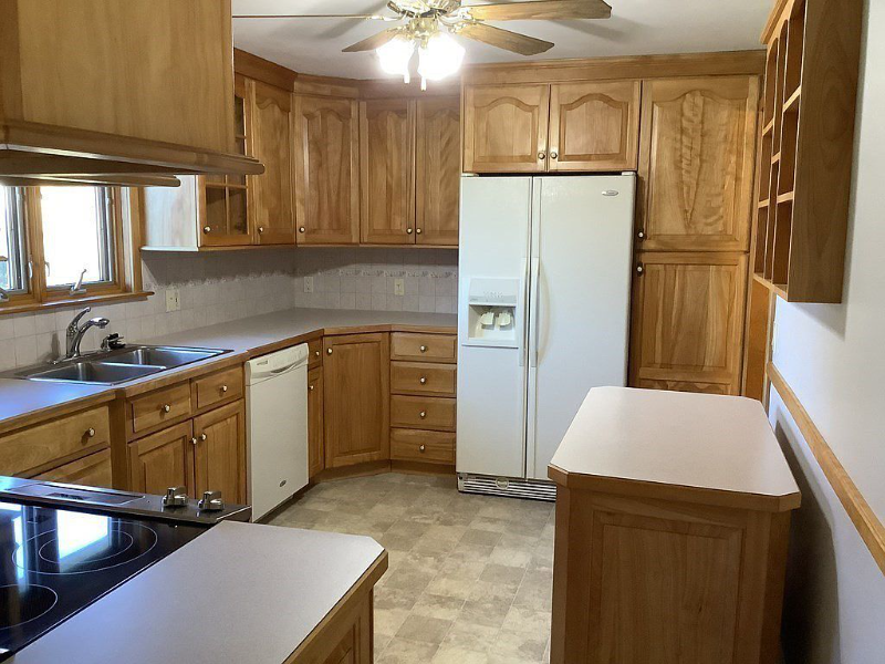 34 Sampson St - Photo 2 of 4