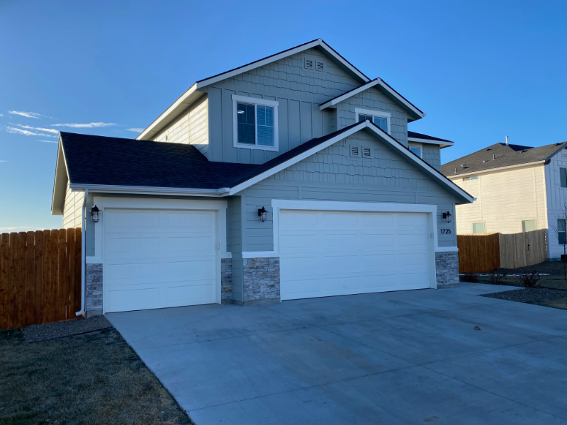 1725 Sw Miner St - Photo 2 of 50